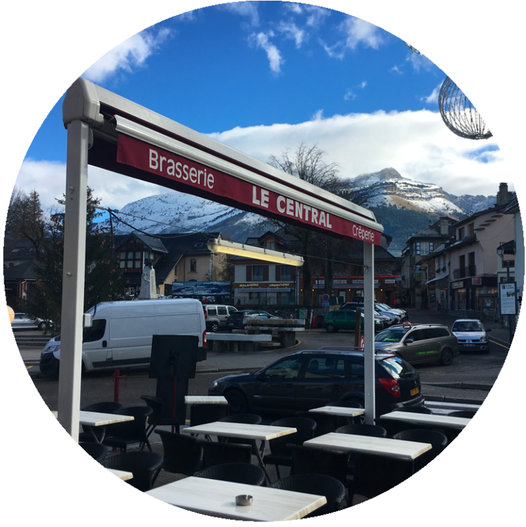 Le Central Bar Restaurant centre ville à VillarddeLans