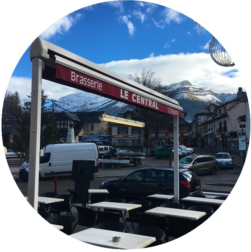 Situé à Villard-de-Lans dans le département de l’Isère, Le Central Bar est une brasserie conviviale située en plein cœur du massif du Vercors.